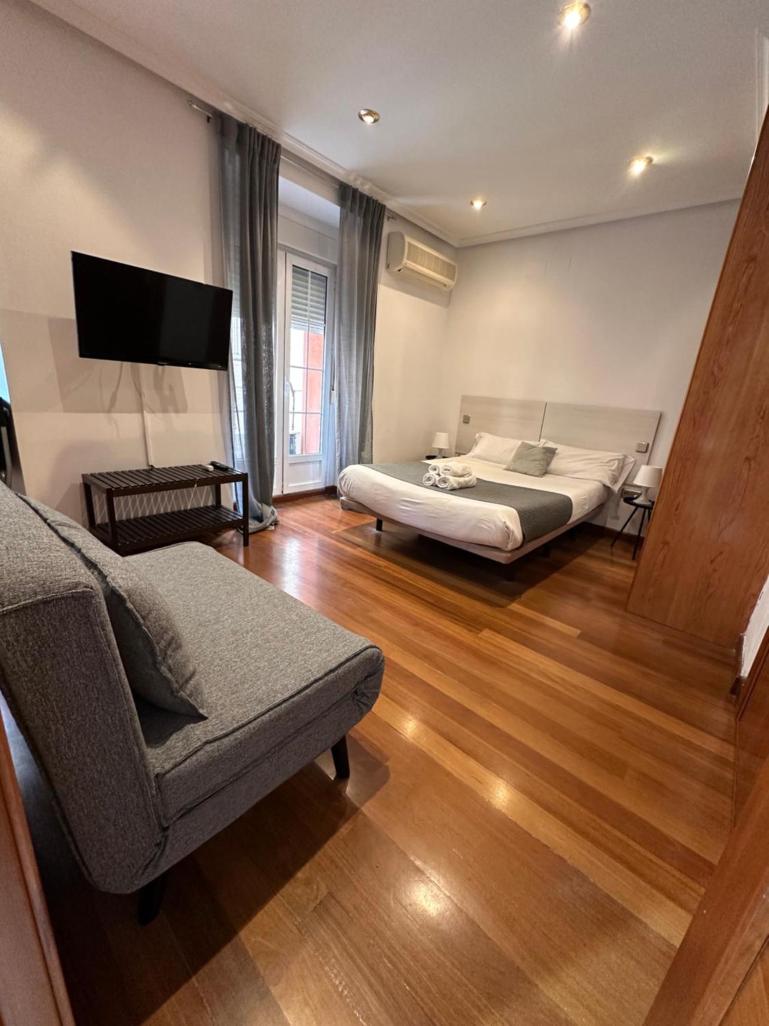 Apartamentos Madrid Atocha Exterior foto